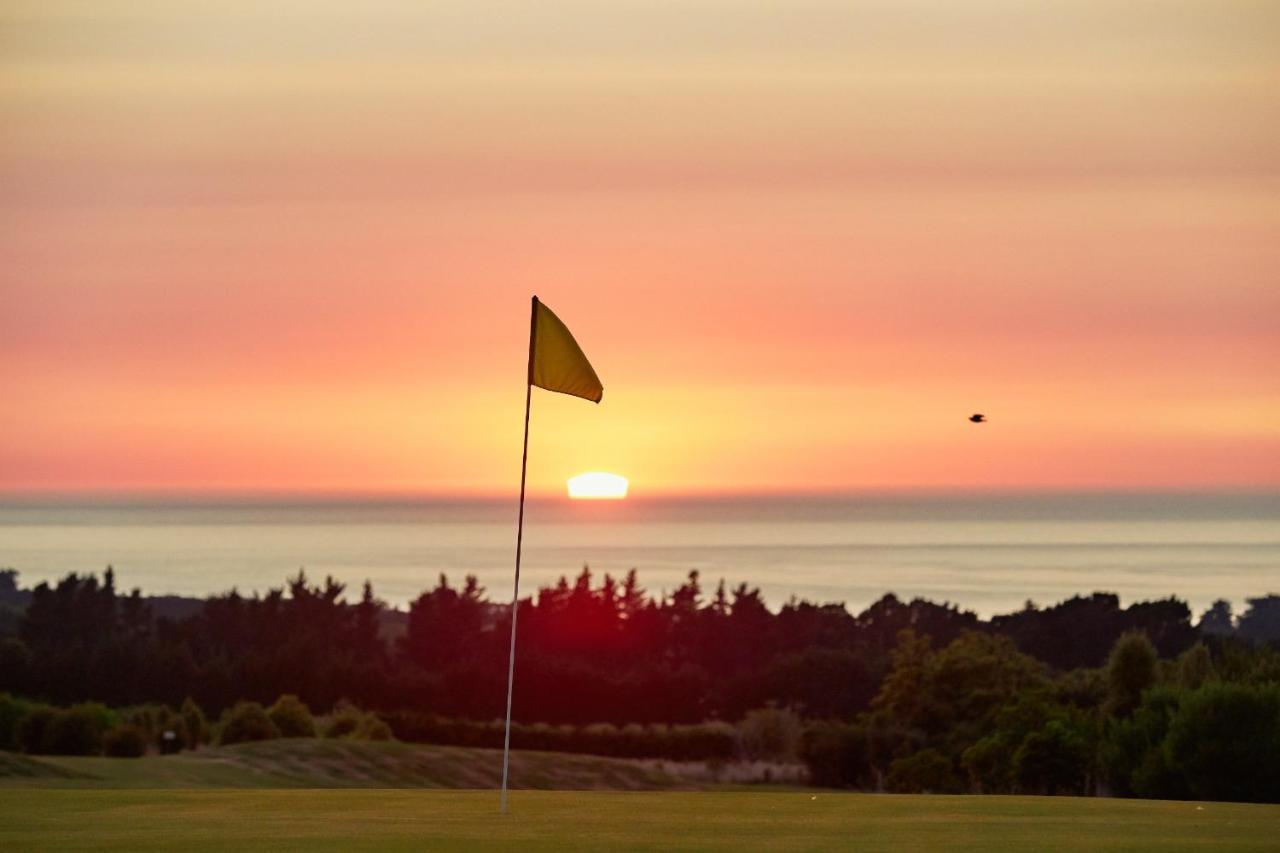 Koura Bay Golf Resort Кайкоура Екстер'єр фото